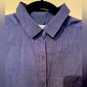 Caslon size medium petite sheer jeans blue blouse.